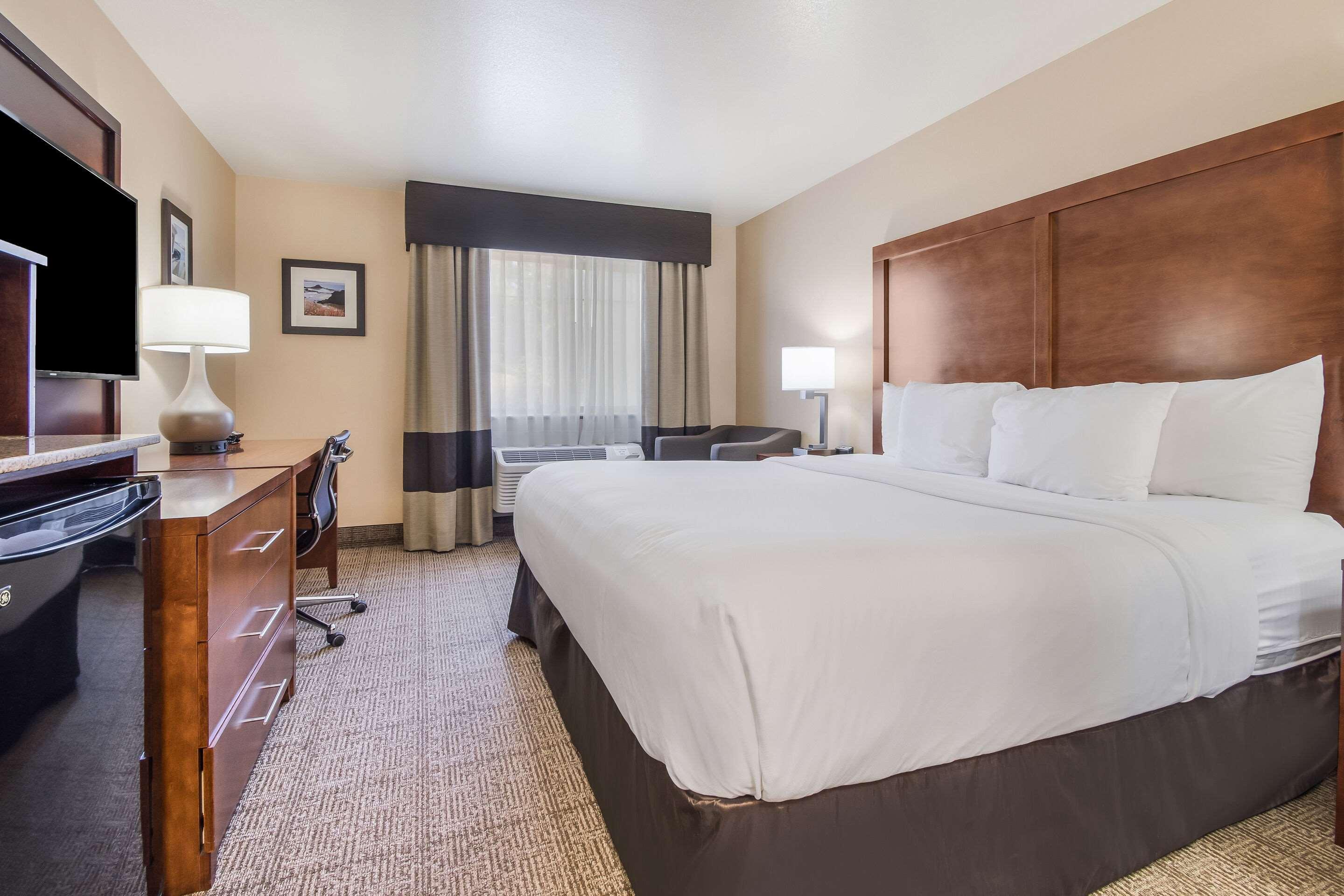Comfort Inn Newport Bagian luar foto
