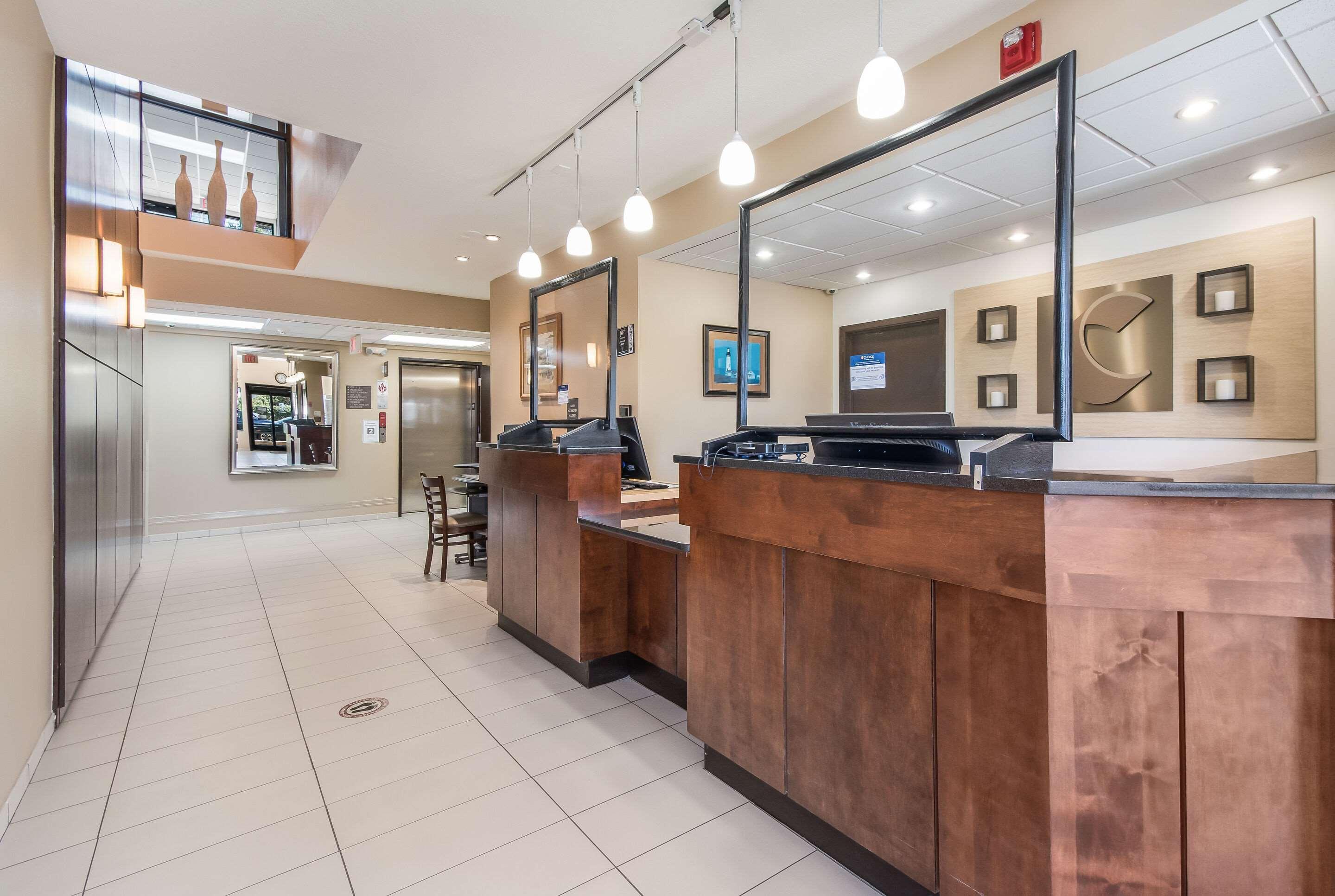 Comfort Inn Newport Bagian luar foto