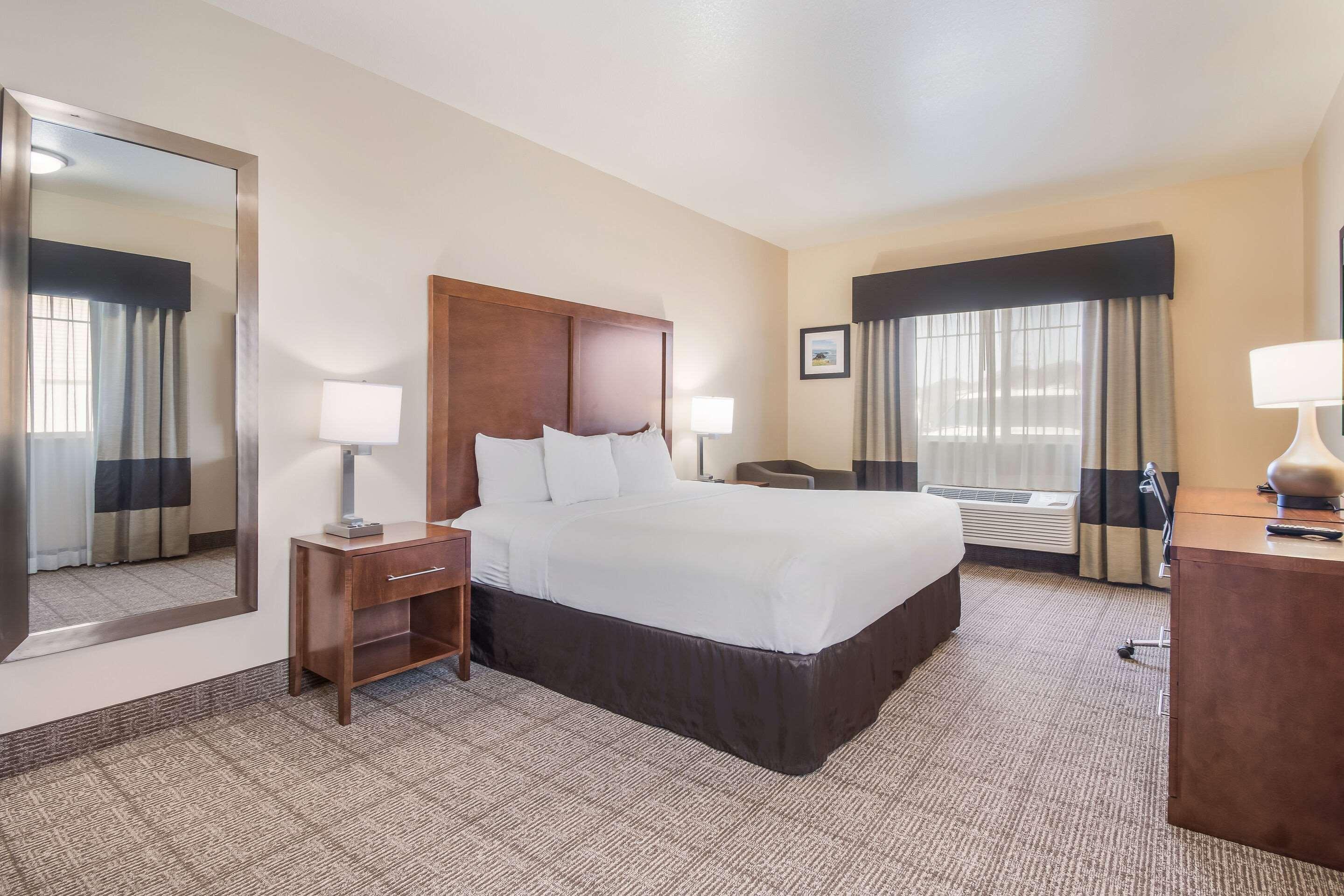 Comfort Inn Newport Bagian luar foto
