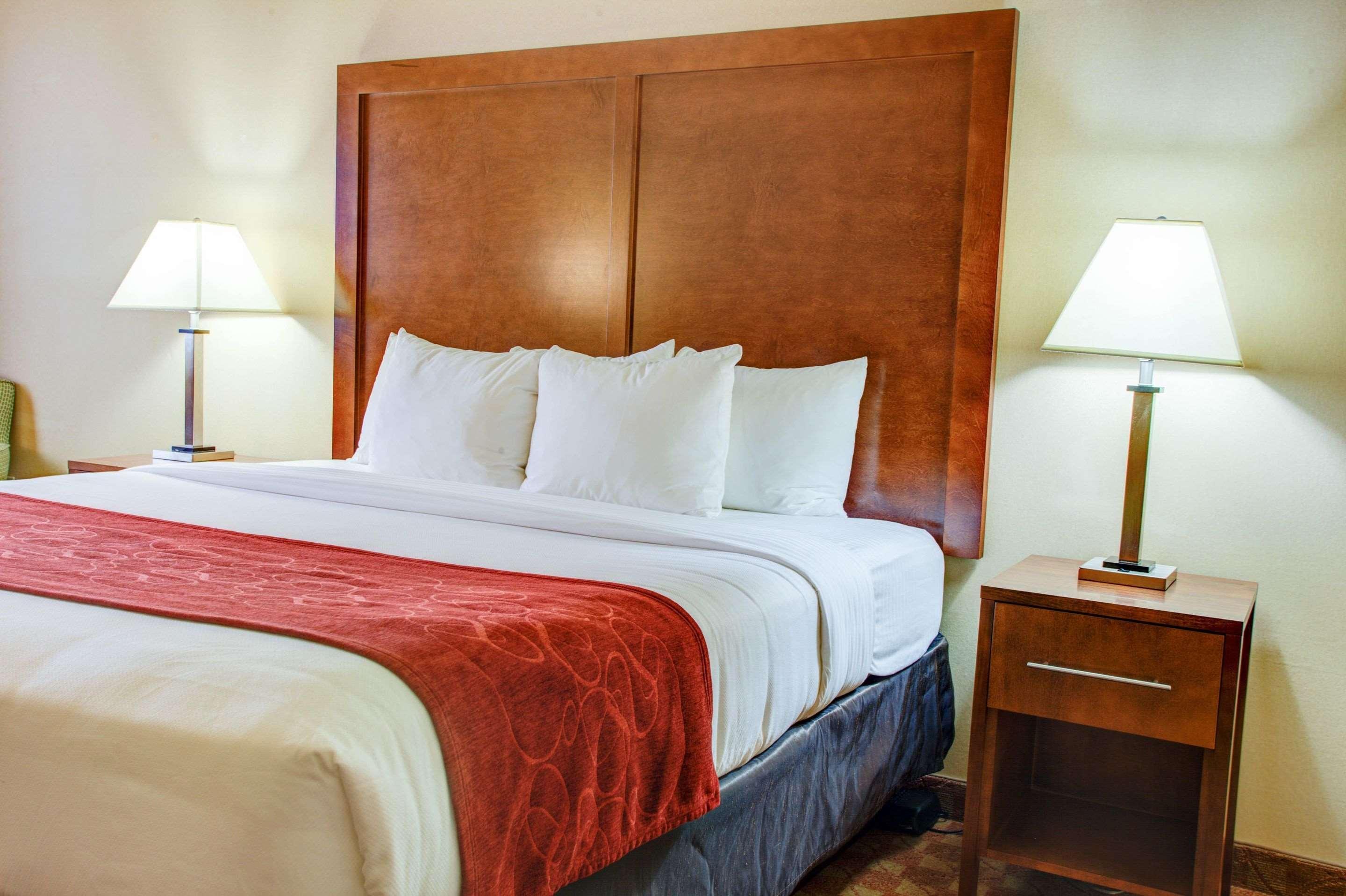 Comfort Inn Newport Bagian luar foto
