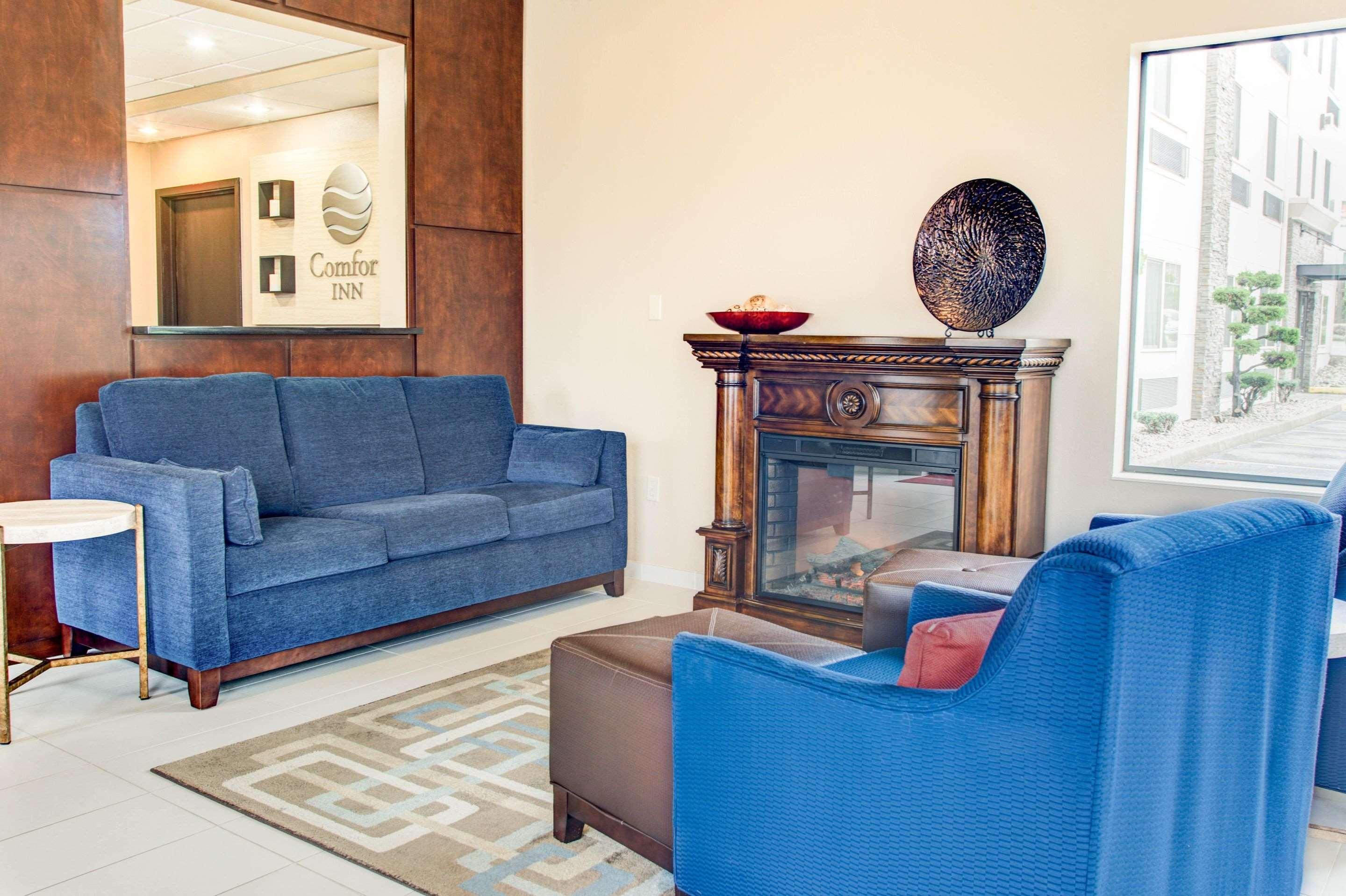 Comfort Inn Newport Bagian luar foto