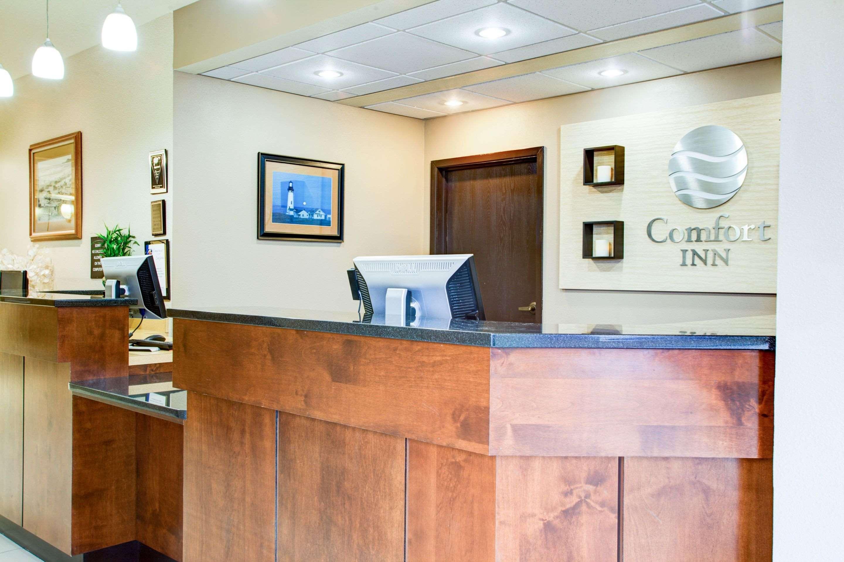 Comfort Inn Newport Bagian luar foto