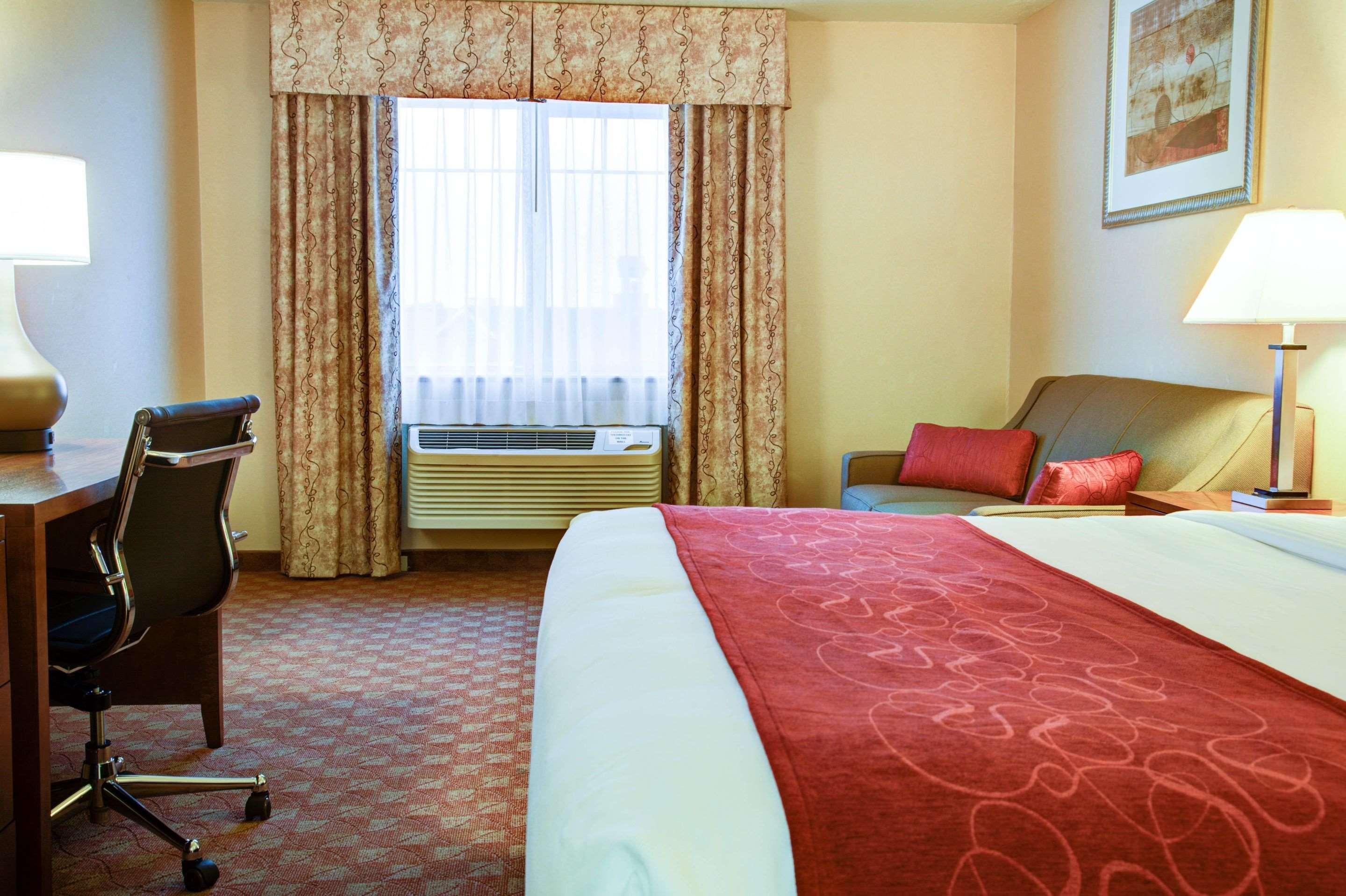 Comfort Inn Newport Bagian luar foto